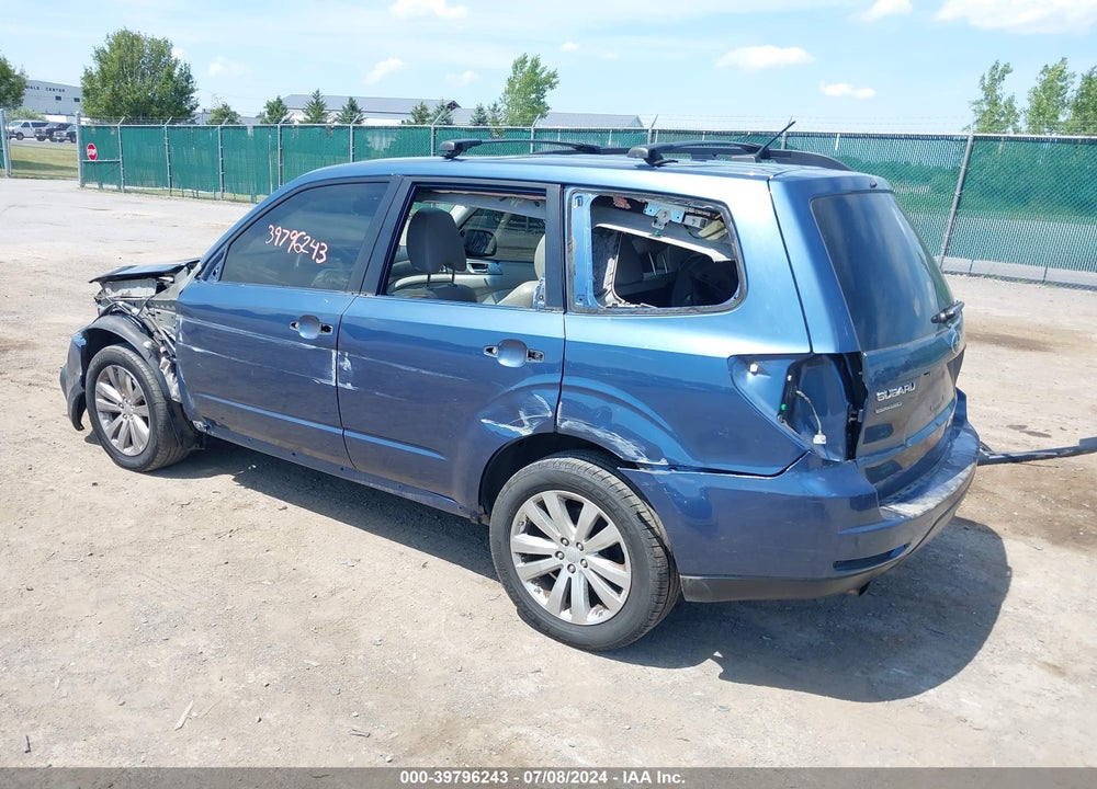 2013 SUBARU FORESTER 2.5X LIMITED VIN: JF2SHAEC9DH431102