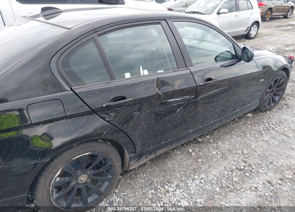 2009 BMW 328I VIN: WBAPH77549NM28555