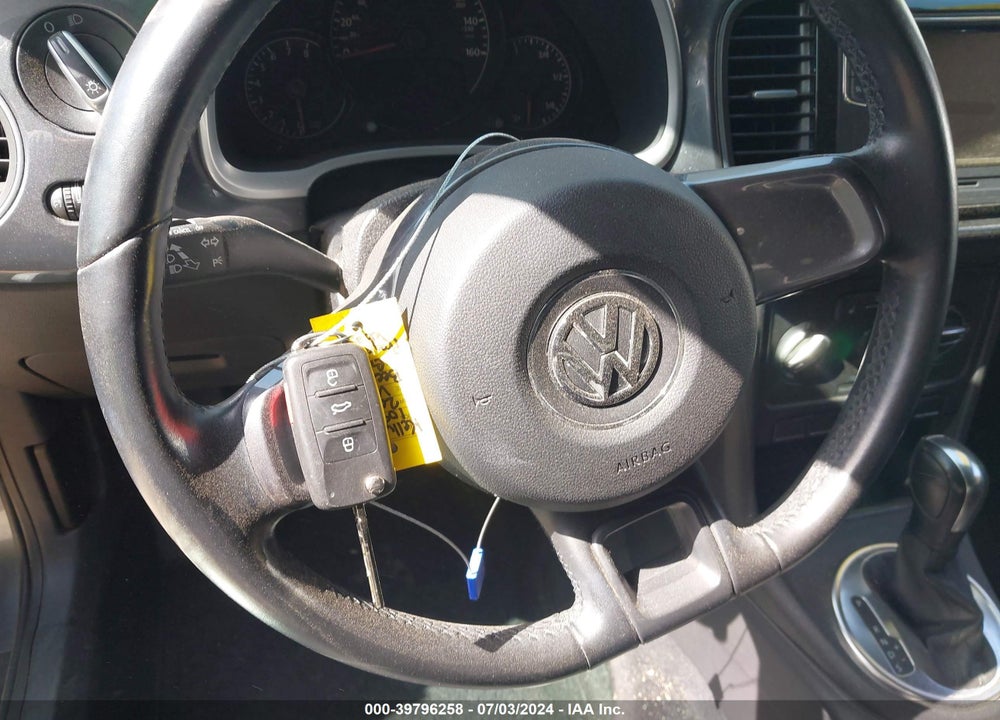 2012 VOLKSWAGEN BEETLE 2.5L VIN: 3VWJP7AT2CM629792