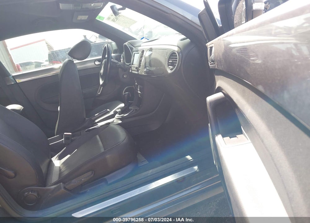 2012 VOLKSWAGEN BEETLE 2.5L VIN: 3VWJP7AT2CM629792