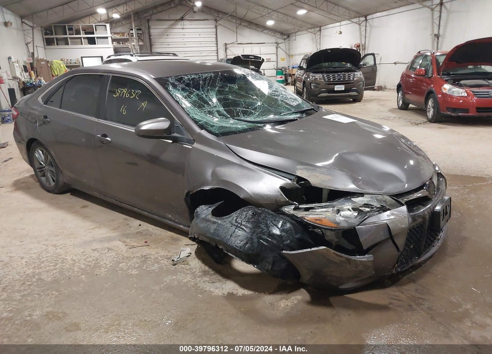 2016 TOYOTA CAMRY SE VIN: 4T1BF1FK0GU217567