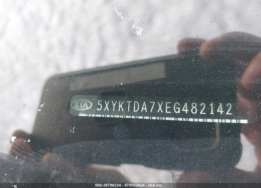 2014 KIA SORENTO LX V6 VIN: 5XYKTDA7XEG482142