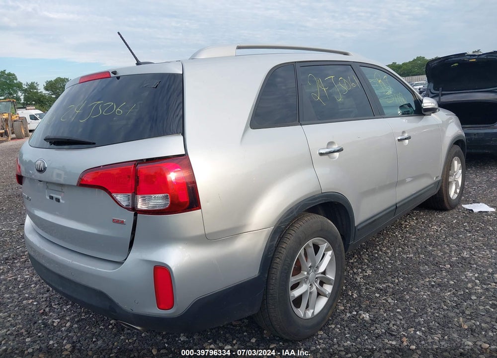 2014 KIA SORENTO LX V6 VIN: 5XYKTDA7XEG482142