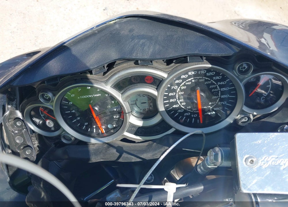 2008 SUZUKI GSX1300 R VIN: JS1GX72A282103696