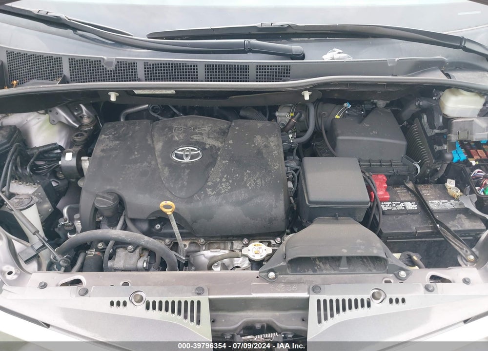 2019 TOYOTA SIENNA XLE 8 PASSENGER VIN: 5TDYZ3DC2KS993600