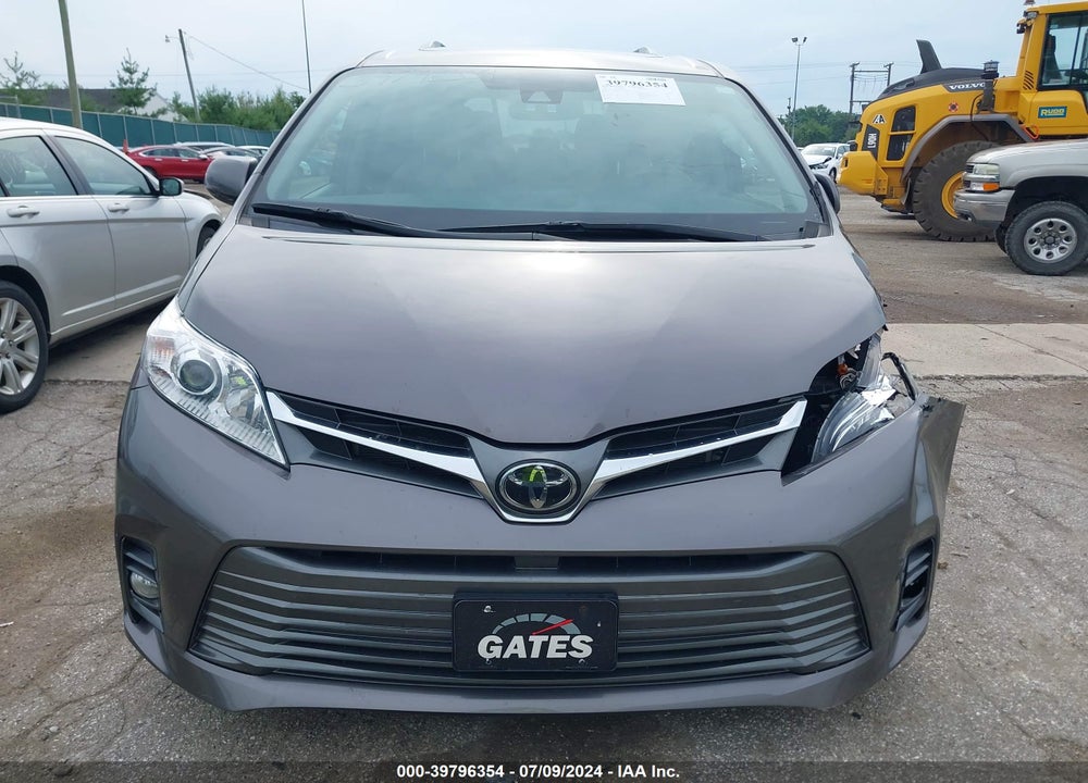 2019 TOYOTA SIENNA XLE 8 PASSENGER VIN: 5TDYZ3DC2KS993600