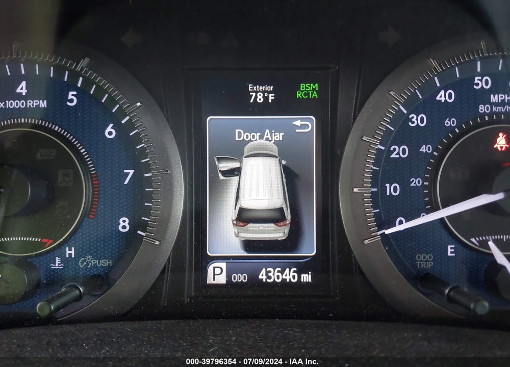 2019 TOYOTA SIENNA XLE 8 PASSENGER VIN: 5TDYZ3DC2KS993600