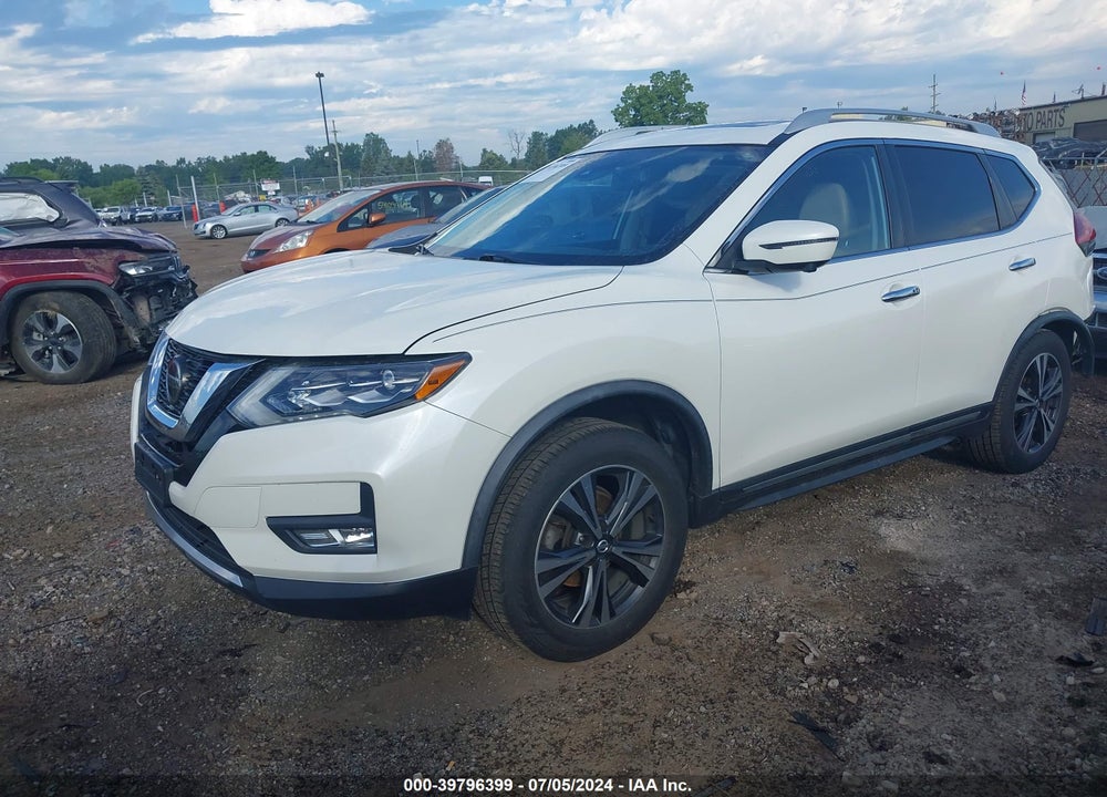 2018 NISSAN ROGUE SL VIN: JN8AT2MV2JW301921