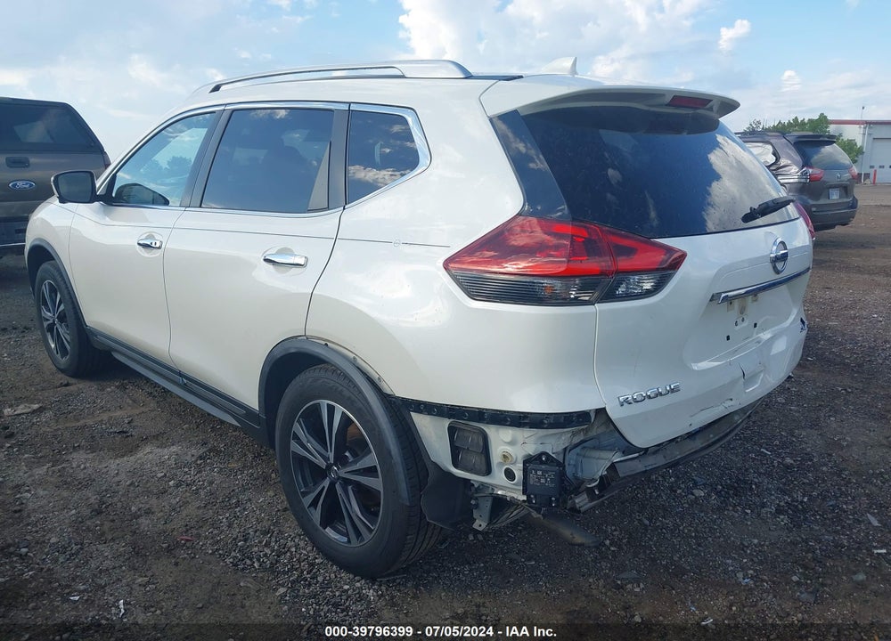 2018 NISSAN ROGUE SL VIN: JN8AT2MV2JW301921