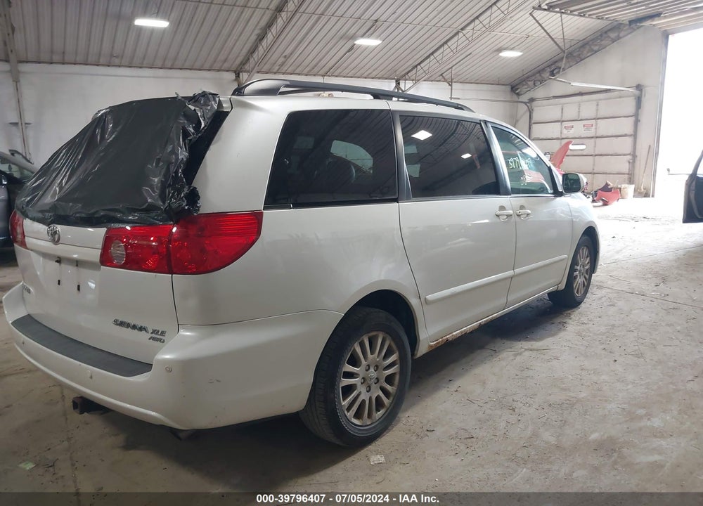 2008 TOYOTA SIENNA XLE VIN: 5TDBK22C88S016333