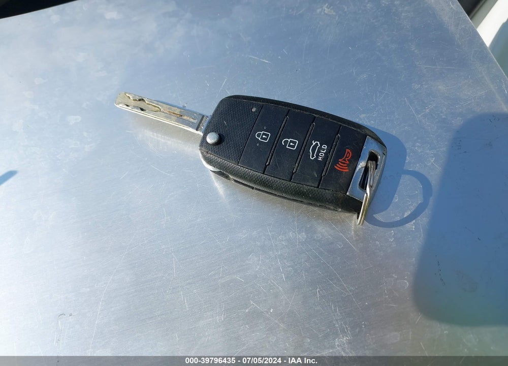 2015 KIA OPTIMA LX VIN: KNAGM4A72F5642427