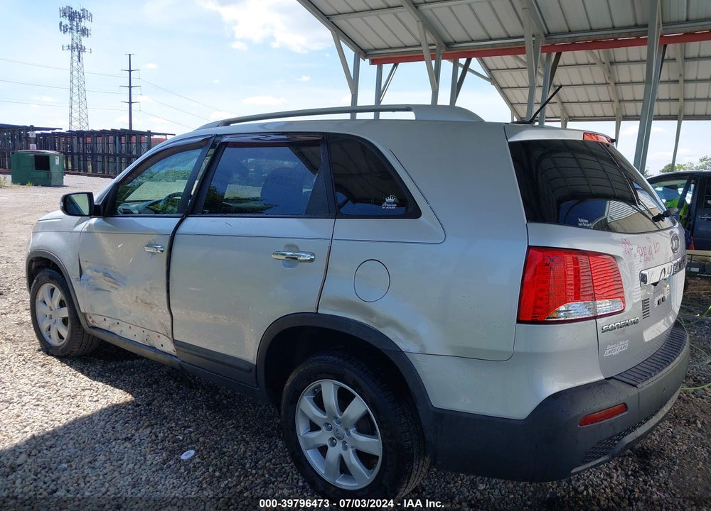 2013 KIA SORENTO LX VIN: 5XYKT3A65DG361311