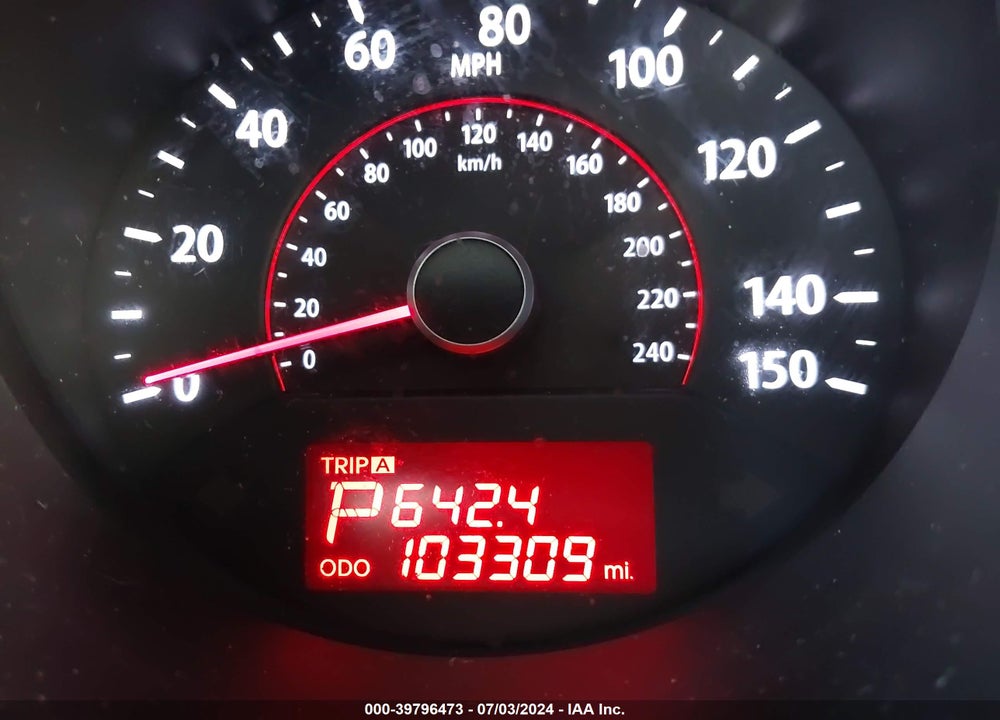 2013 KIA SORENTO LX VIN: 5XYKT3A65DG361311