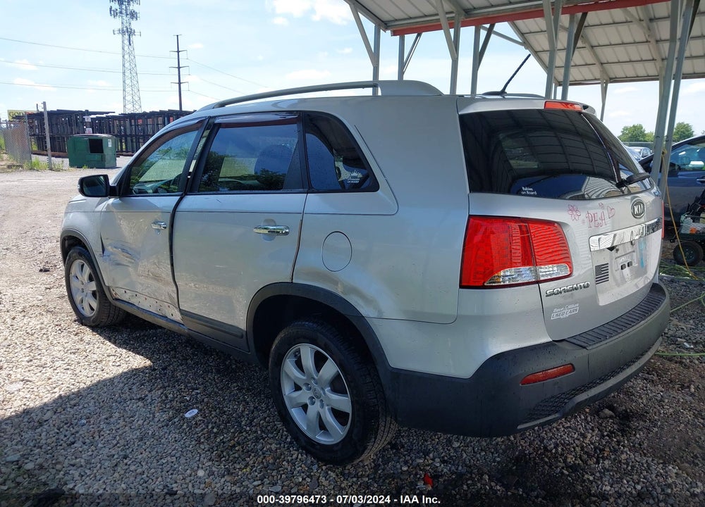 2013 KIA SORENTO LX VIN: 5XYKT3A65DG361311