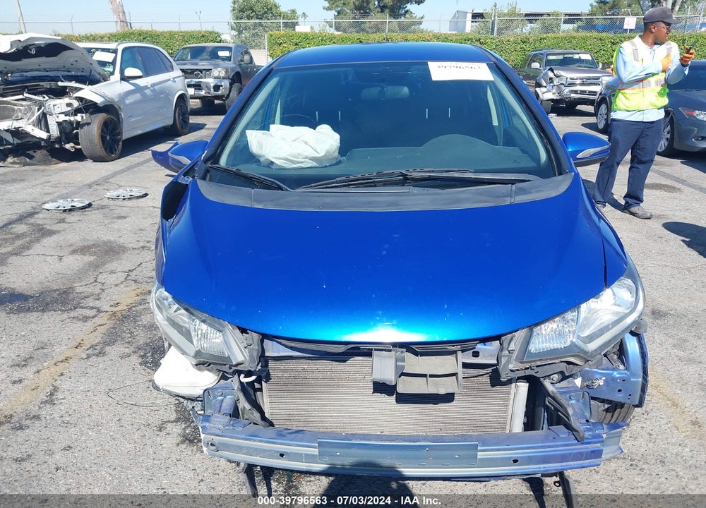 2015 HONDA FIT LX VIN: 3HGGK5H58FM725570