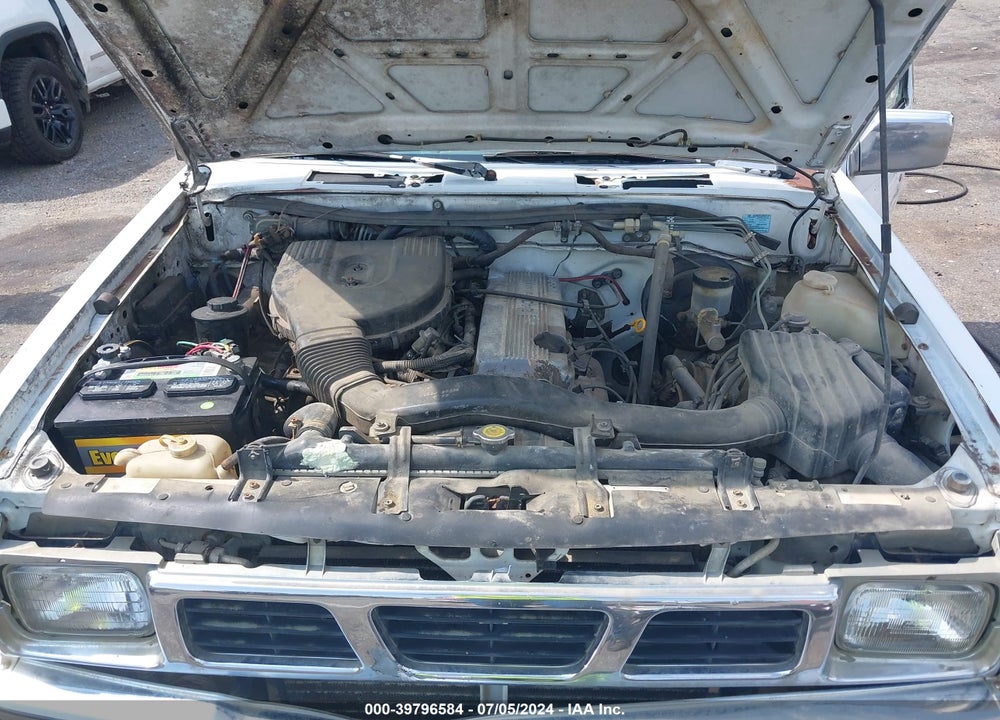 1994 NISSAN TRUCK XE VIN: 1N6SD11S6RC341091