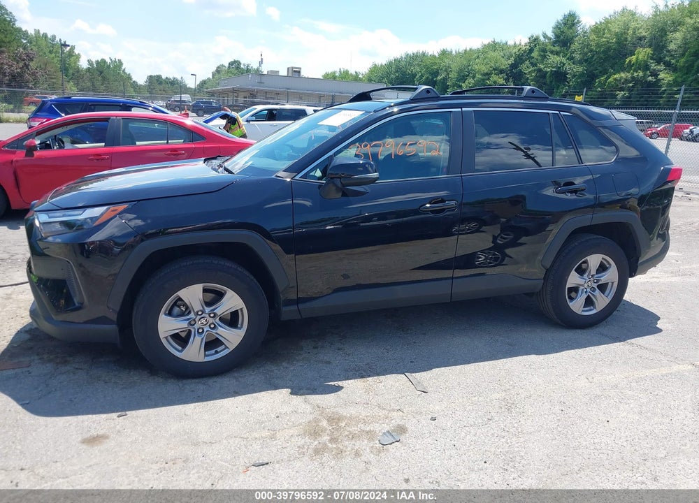 2022 TOYOTA RAV4 XLE VIN: 2T3P1RFV0NW265720
