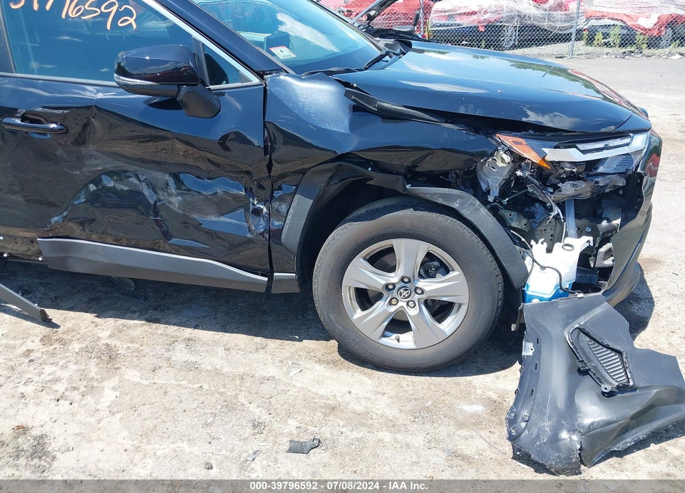 2022 TOYOTA RAV4 XLE VIN: 2T3P1RFV0NW265720