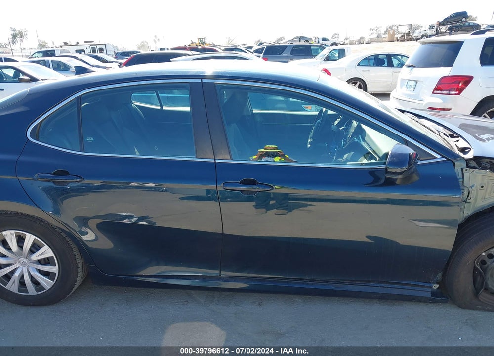 2021 TOYOTA CAMRY LE HYBRID VIN: 4T1C31AK6MU546905