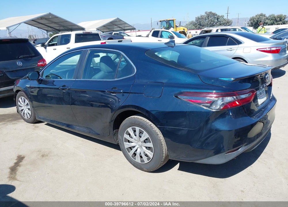 2021 TOYOTA CAMRY LE HYBRID VIN: 4T1C31AK6MU546905