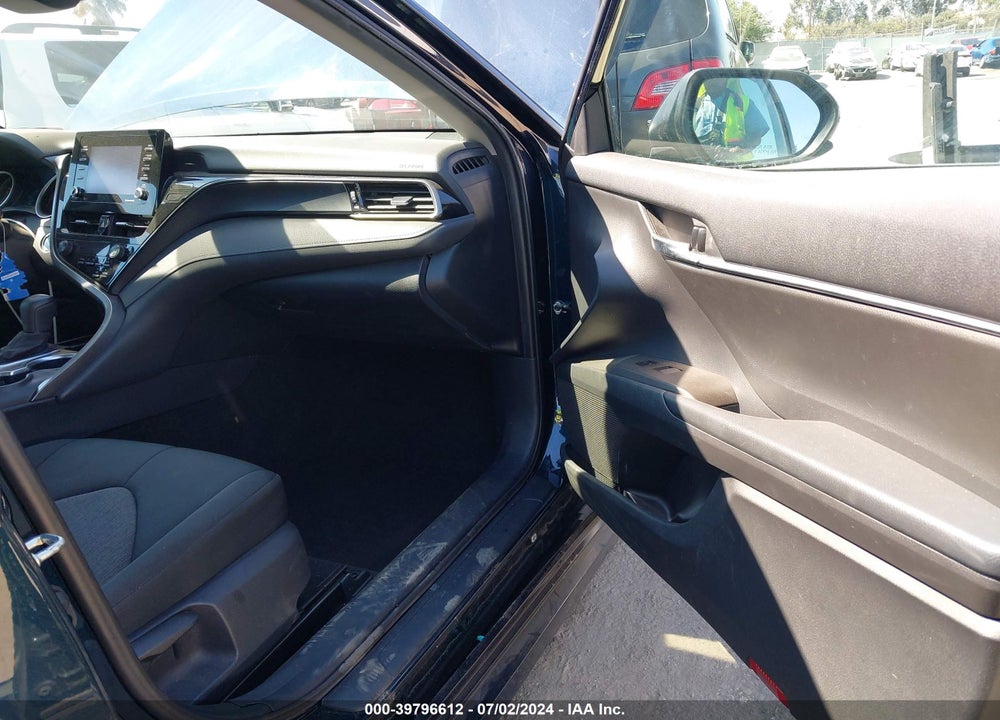 2021 TOYOTA CAMRY LE HYBRID VIN: 4T1C31AK6MU546905