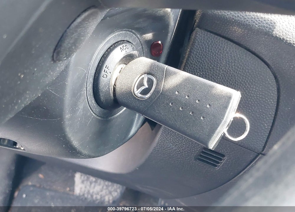 2012 MAZDA 3 I SPORT VIN: JM1BL1UF8C1552817