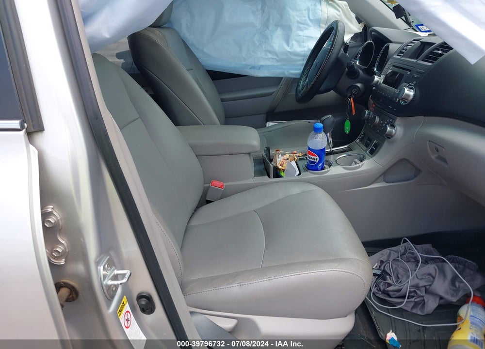 2011 TOYOTA HIGHLANDER SE V6 VIN: 5TDZK3EH6BS039824