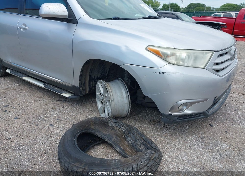 2011 TOYOTA HIGHLANDER SE V6 VIN: 5TDZK3EH6BS039824