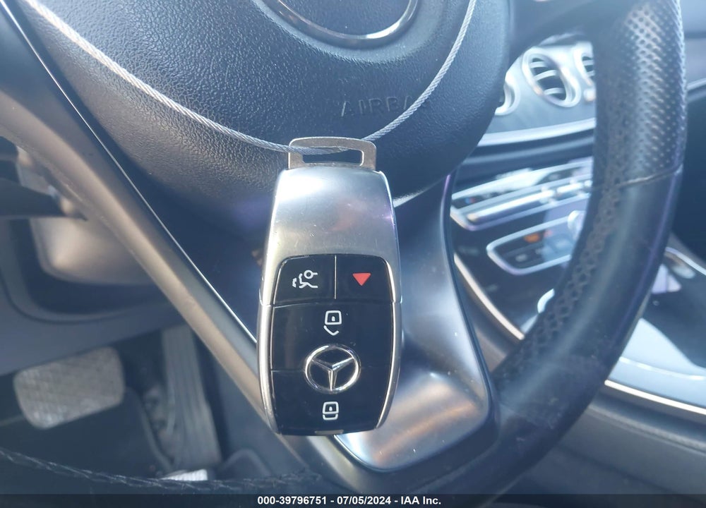 2017 MERCEDES-BENZ E 300 VIN: WDDZF4JB4HA080430