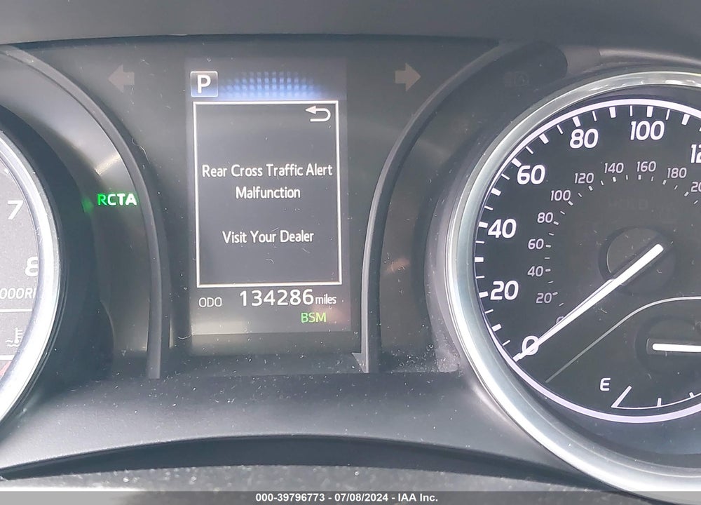 2018 TOYOTA CAMRY SE VIN: 4T1B11HK5JU107021