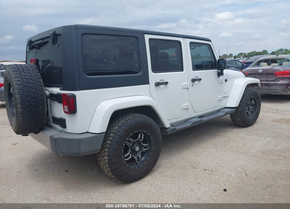 2013 JEEP WRANGLER UNLIMITED SAHARA VIN: 1C4BJWEG8DL584490