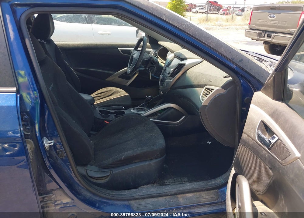 2017 HYUNDAI VELOSTER VIN: KMHTC6AD2HU307274