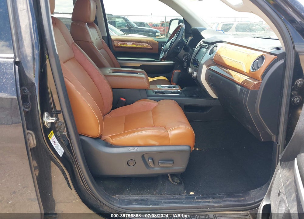 2017 TOYOTA TUNDRA 1794 5.7L V8 VIN: 5TFAW5F11HX624585