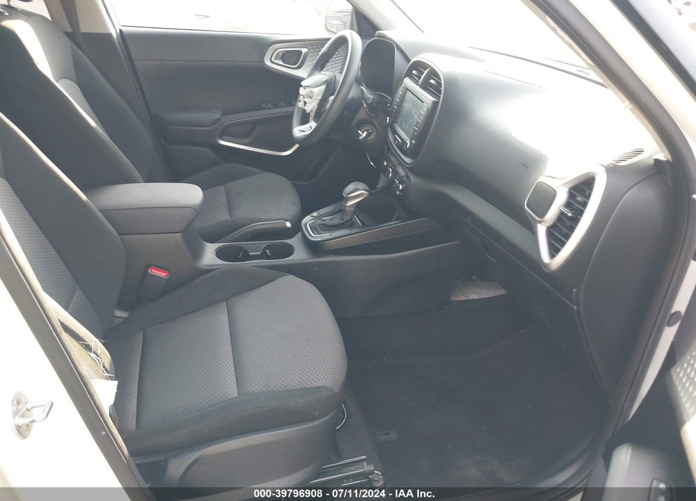 2021 KIA SOUL LX VIN: KNDJ23AU6M7786093