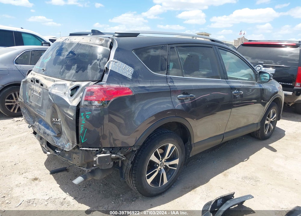 2018 TOYOTA RAV4 XLE VIN: 2T3RFREV7JW793857