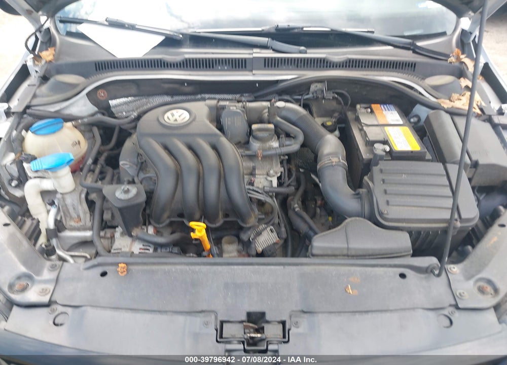 2011 VOLKSWAGEN JETTA 2.0L S VIN: 3VW2K7AJ3BM078904