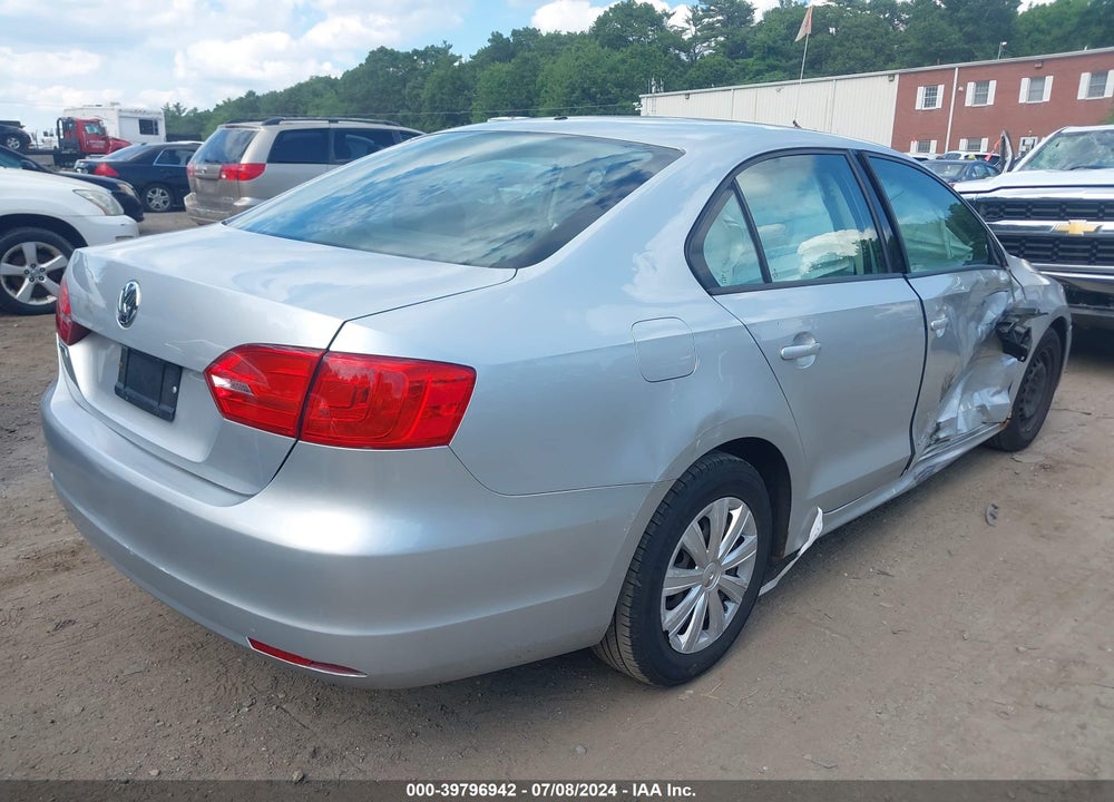 2011 VOLKSWAGEN JETTA 2.0L S VIN: 3VW2K7AJ3BM078904