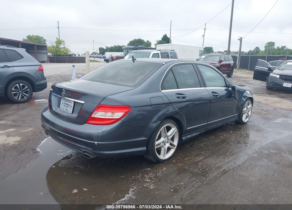 2009 MERCEDES-BENZ C 300 VIN: WDDGF54X49R045832