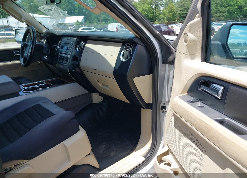 2016 FORD EXPEDITION EL XL VIN: 1FMJK1GT2GEF23369