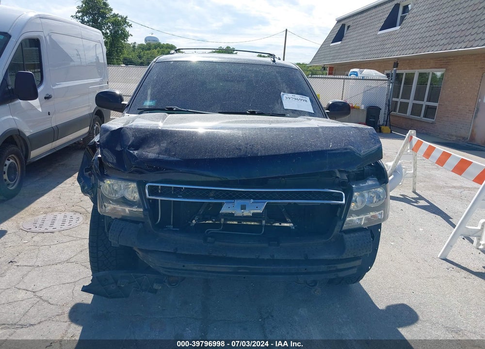 2014 CHEVROLET TAHOE LS VIN: 1GNSKAE04ER122825