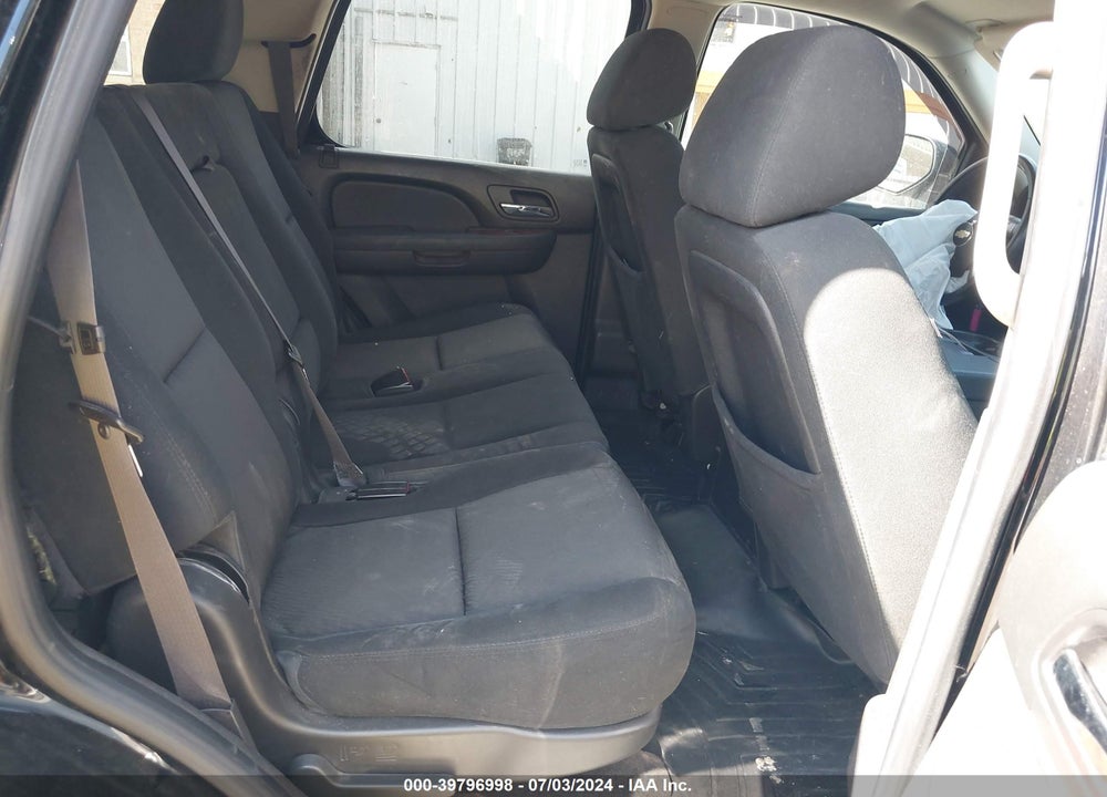 2014 CHEVROLET TAHOE LS VIN: 1GNSKAE04ER122825