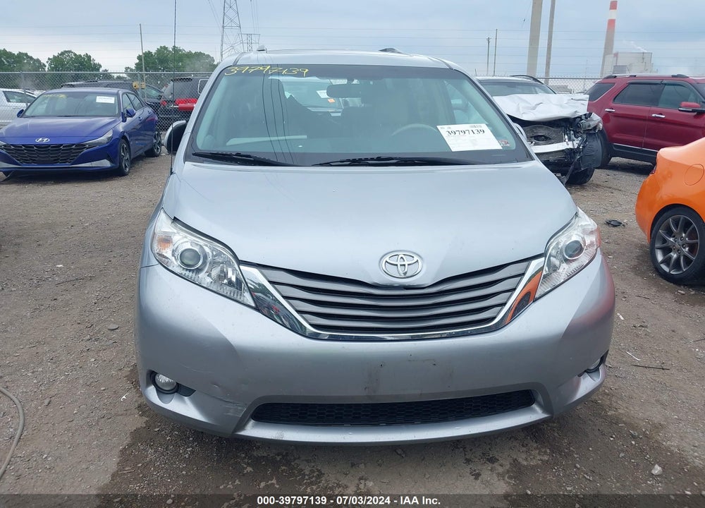 2013 TOYOTA SIENNA XLE V6 8 PASSENGER VIN: 5TDYK3DC3DS398214