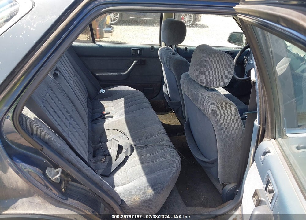 1988 HONDA ACCORD LX VIN: 1HGCA5636JA080183