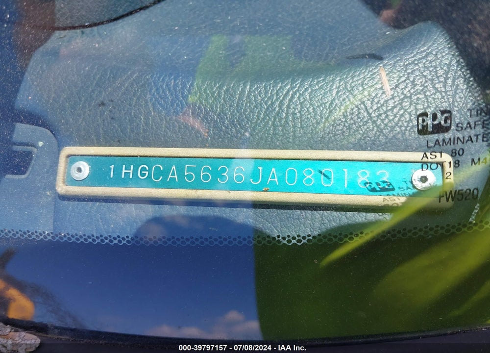 1988 HONDA ACCORD LX VIN: 1HGCA5636JA080183