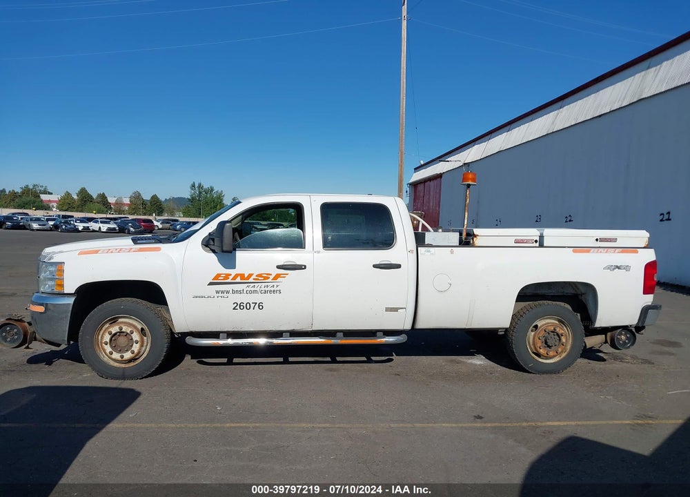 2010 CHEVROLET SILVERADO 3500HD WORK TRUCK VIN: 1GC4KZB63AF131519