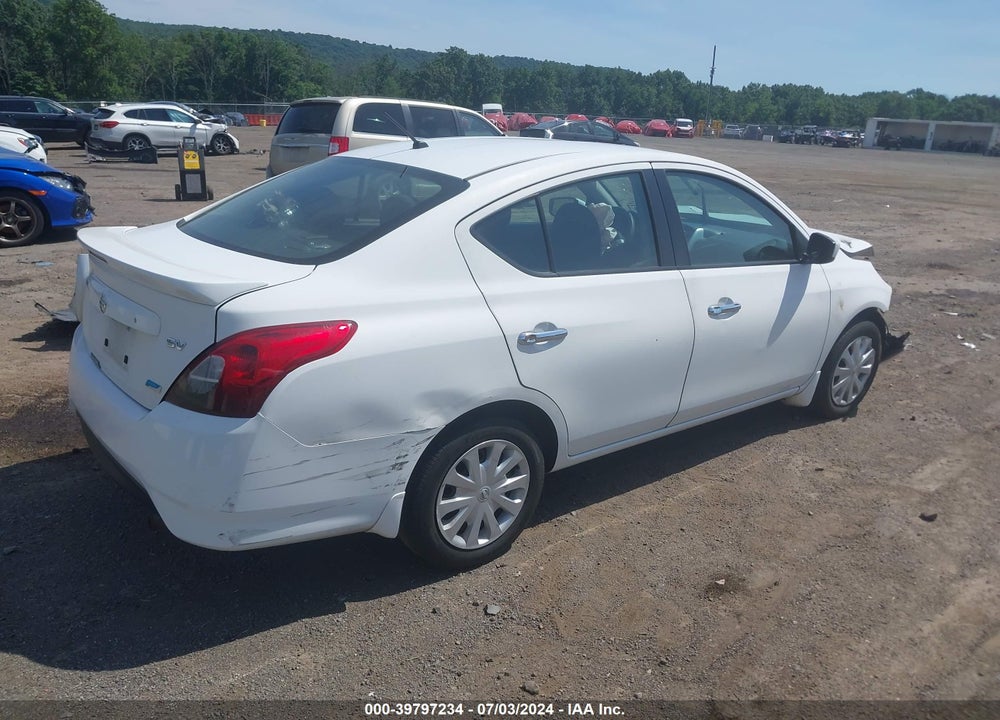 2016 NISSAN VERSA 1.6 SV VIN: 3N1CN7AP7GL835760