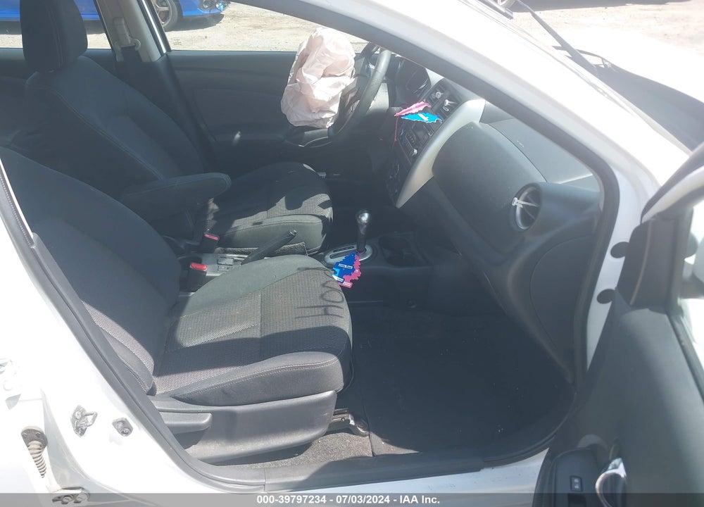 2016 NISSAN VERSA 1.6 SV VIN: 3N1CN7AP7GL835760