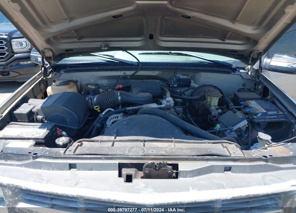 1998 CHEVROLET C1500 FLEETSIDE W/T VIN: 1GCEC14WXWZ167150