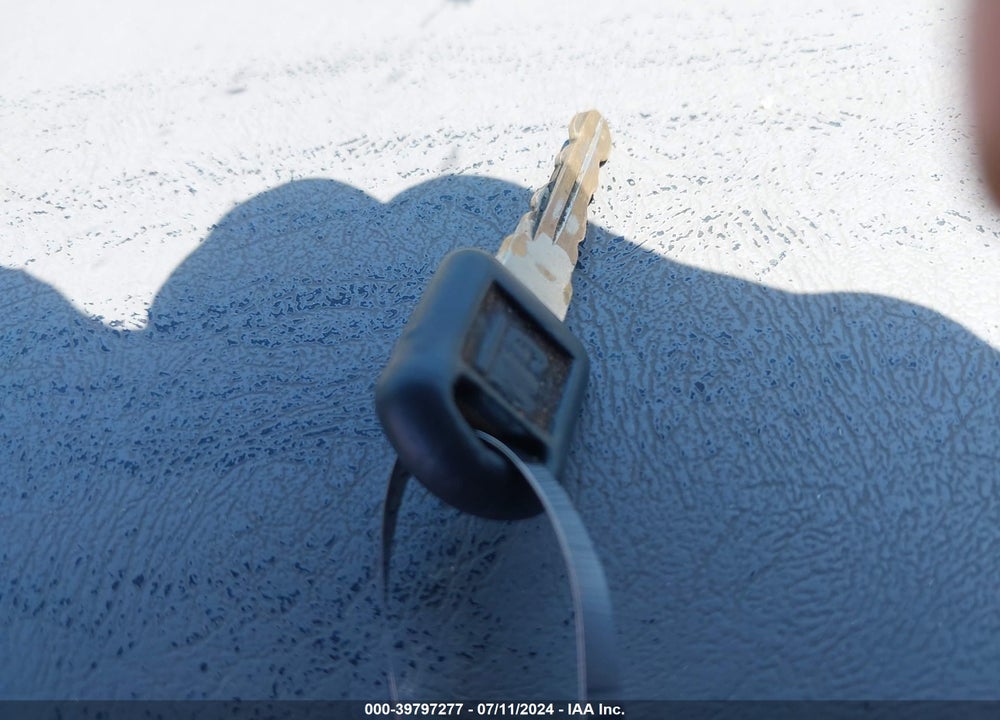 1998 CHEVROLET C1500 FLEETSIDE W/T VIN: 1GCEC14WXWZ167150