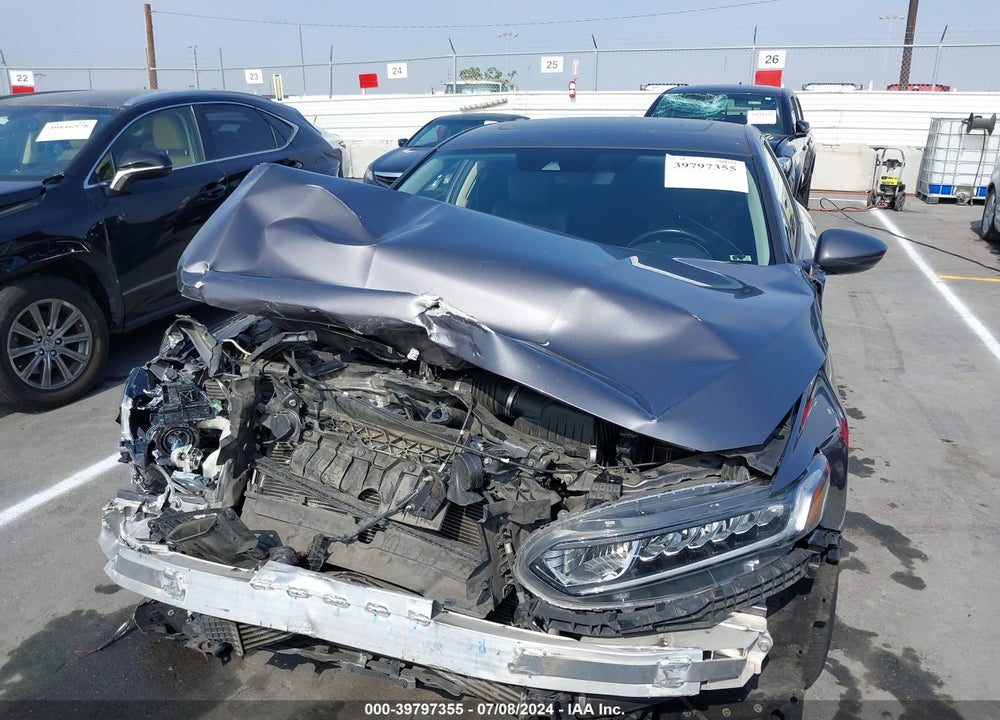 2018 HONDA ACCORD EX-L 2.0T VIN: 1HGCV2F66JA024080